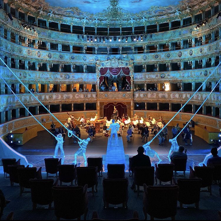  La Fenice hosts world-class spectacles such as Italian operas, chamber music, and world class ballet.